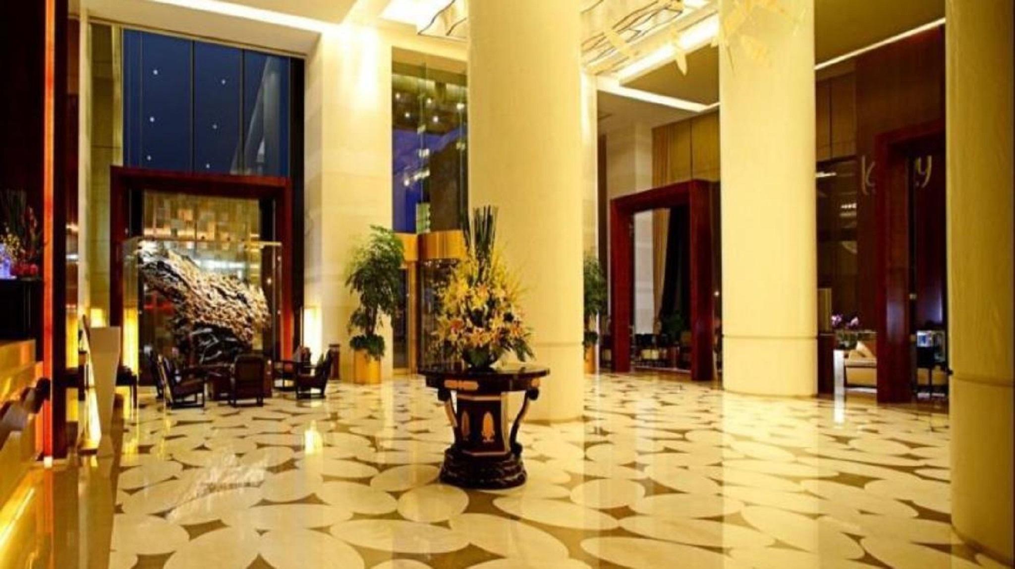The Eton Hotel Шанхай Екстер'єр фото